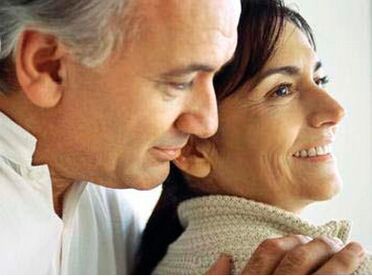 mulher e homem que curou prostatite